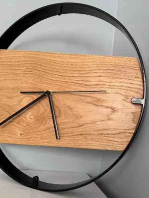 Drewniany zegar ścienny w metalowej ramie Driftwood