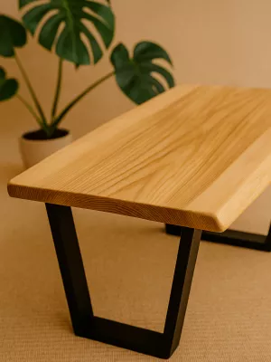 Jesionowy stolik kawowy monolit Driftwood