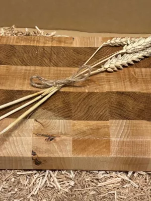 Deska do krojenia sztorcowa dębowo bukowa driftwood Pod grawer , personalizowana , prezent , premium
