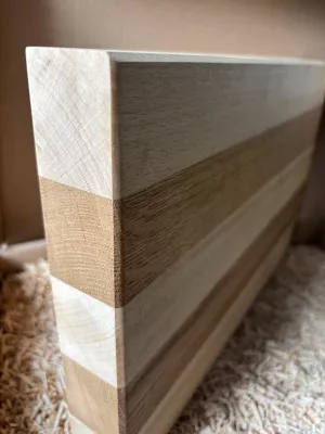 Deska do krojenia klejona z buku i dębu - Driftwood premium pod grawer