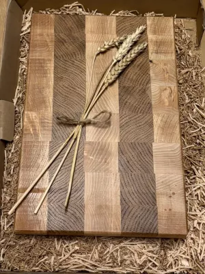 Deska do krojenia sztorcowa dębowo bukowa driftwood Pod grawer , personalizowana , prezent , premium