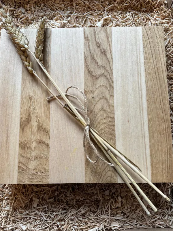Produkt Deska do krojenia klejona z buku i dębu mała - Driftwood premium 2 grawer Zdjęcie
